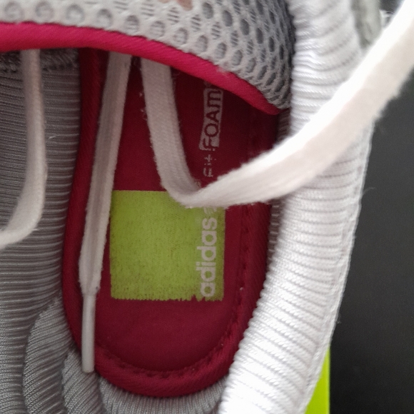 Adidas Raziya II women's sz 10. Perfect condition like new - Picture 6 of 7